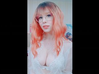 camgirl playing with sex toy AliceShelby