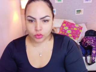 curvy-sexyvalen