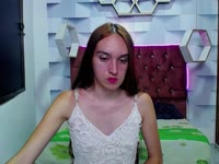 Hola soy Kimjoy, me encanta el sexo en vivo, disfruto las emociones fuertes