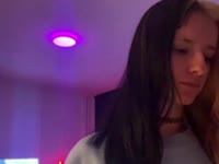 Hii my name is Regina
Im a 20 y/o woman, i like both woman and man because im bisexual,
im a creator i like to stream for all of you and share my blessings