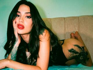 live cam show EmiliaVanRose