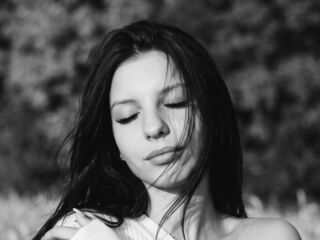 naked cam girl masturbating with dildo JanettaVanhove