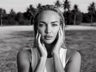 girl topless Katelyn