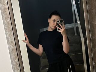 jasmin cam KiraBentley