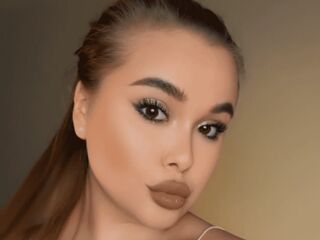 girl chat room MaeWilkins