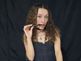 fingering camgirl MarthiAdams