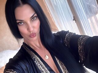 hot cam girl masturbating MiaMontal