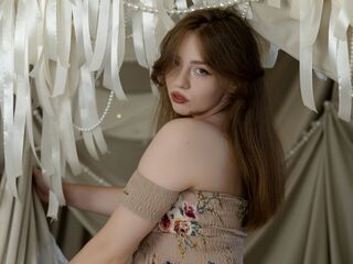 camslut naked MoonBrittany