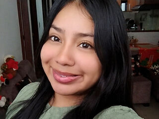 camslut video NoaBaker