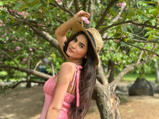 girl shaving pussy Grace