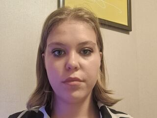 webcam stripper SaturninaLeavitt