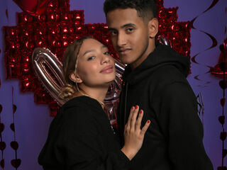 hot live couple cam SaraLuigui