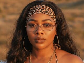 webcam girl fetish cam KarolaingGomes