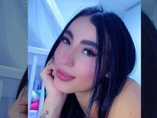 fingering webcam girl AdelaMartins