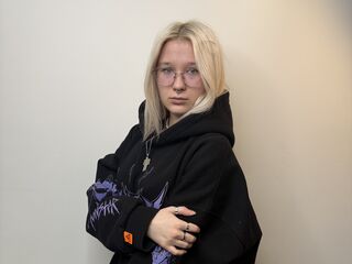 chat room photo AdelinaCostanti