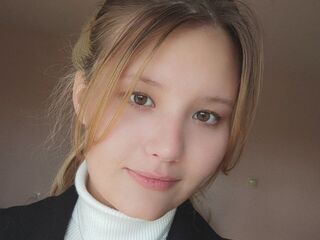 shaved pussy web cam AliciaBergreen