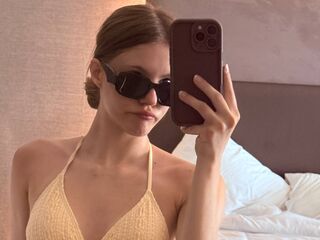 hot cam show AureliaThorn