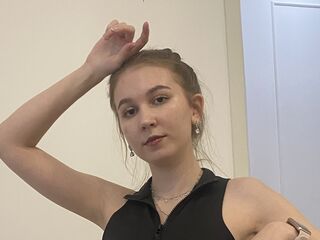 camwhore shaving pussy BarberaCachero