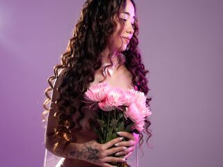 free live chat BellaClaire