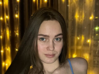 free nude cam BernardineCaiafa