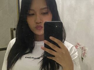 cam girl masturbating with dildo BerniceMaguire