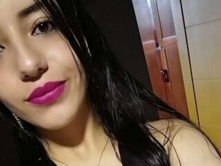 cam girl masturbating with sextoy CatalinaCaz