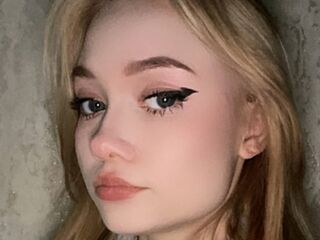 camwhore photo CecilyBurnard