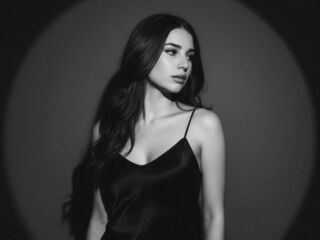 closeup webcam CharlaDaponte