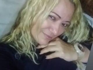 naked cam girl ClauWhite