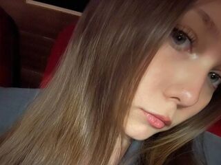 webcam strip tease show CleliaGuynup
