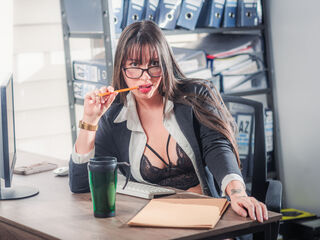 webcamgirl video chat CloeVergara