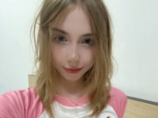 free chatroom DaniGlow