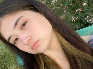 adult cam DarcelWolfrum