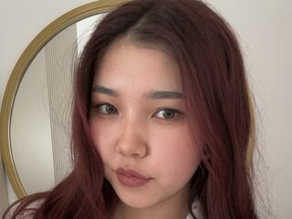 naughty camgirl masturbating with dildo DebbiPitts