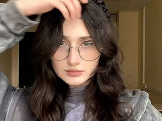 cam show DianneBrowie