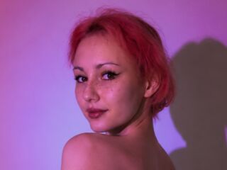 topless camgirl ElanaHelfert