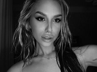 naughty camgirl masturbating with vibrator ElysiaXo