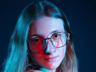 free sex chat EvelyneSchroff