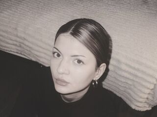 hot striptease cam GenaBaillargeon