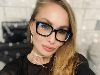 naked cam girl masturbating with vibrator HelenaBoyd