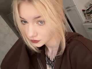 hot cam girl masturbating with vibrator HellenHornny