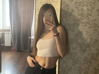 webcam babe chatroom HilaryLukas