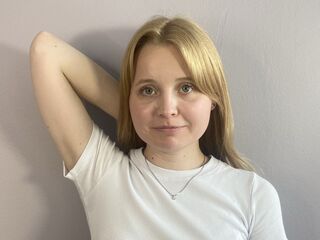 naked camgirl picture HolliSom