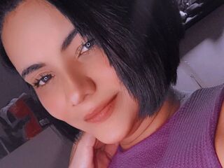 cam girl playing with sextoy IngridSilva