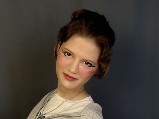 nude camgirl pic IrisKemp