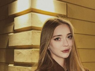 naughty camgirl fingering pussy IvaBusack