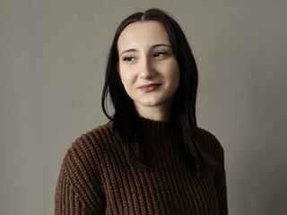 naked camgirl masturbating with vibrator JacquiVetri