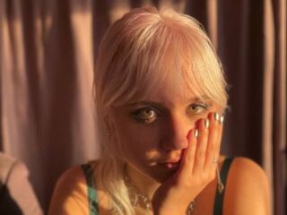 camgirl live porn webcam JerryBulcao