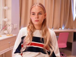 shaved pussy webcam JonnieMilhoan