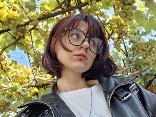 hot cam girl spreading pussy JuliannMunning